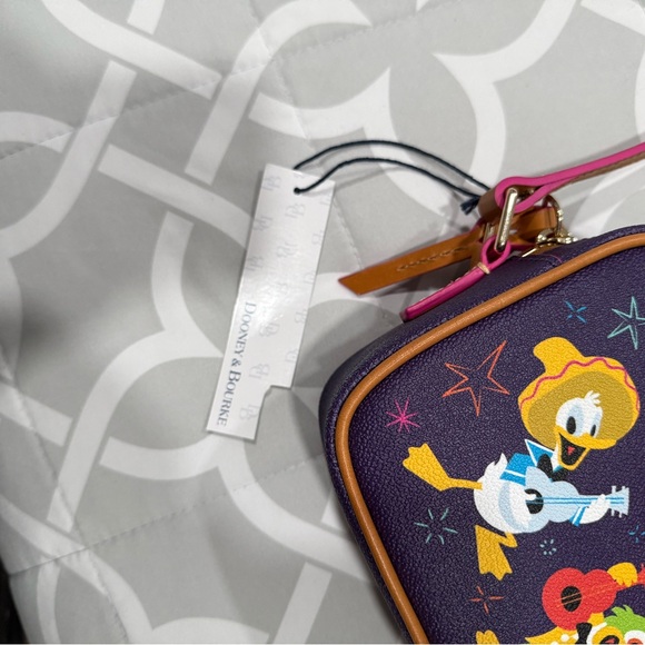 Dooney & Bourke The Three Caballeros Crossbody purse - Picture 4 of 7